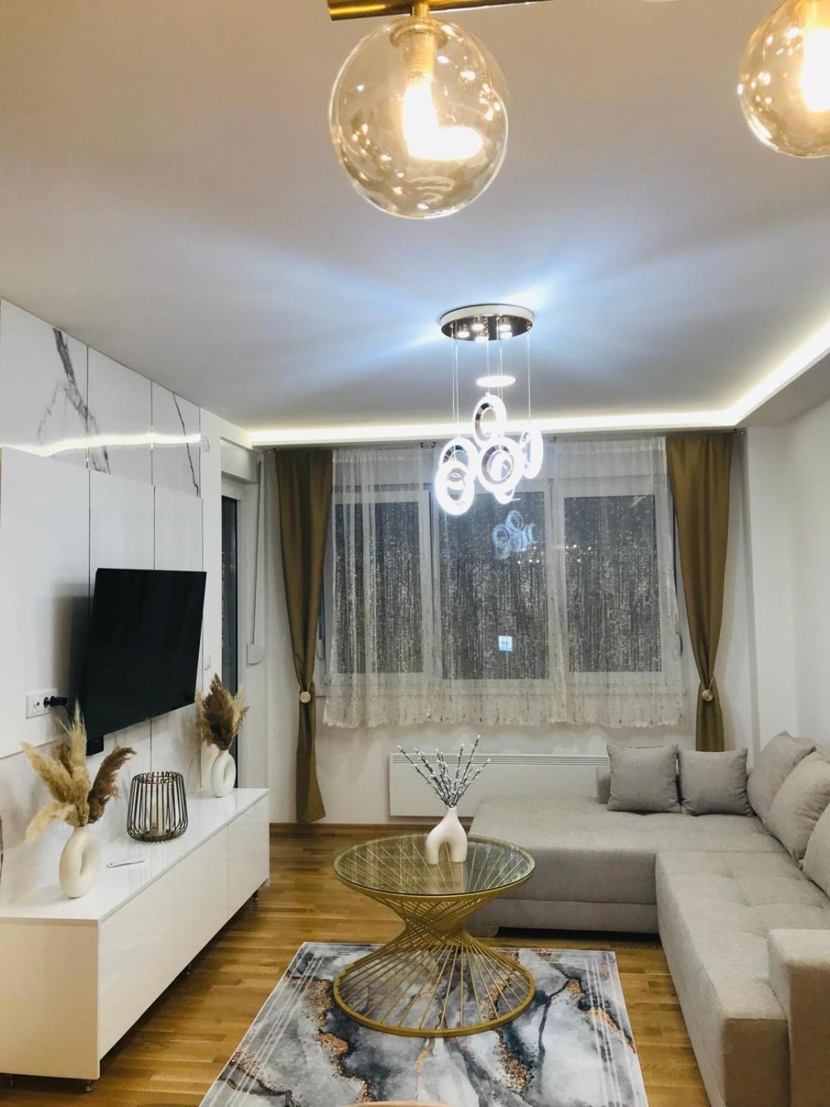 Sof Lux Apartment *